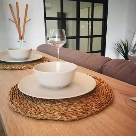Vivienda Turistica Jaen Interior Parking Gratuito شقة *