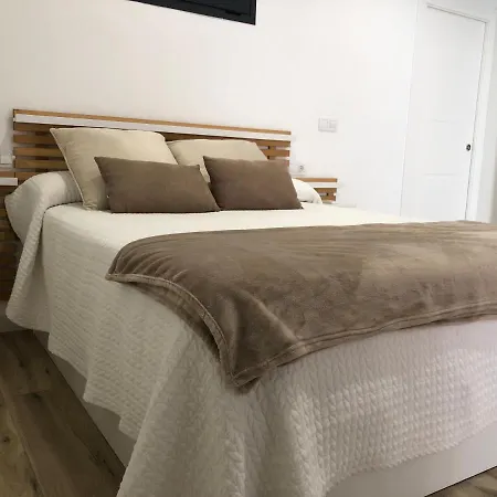 Vivienda Turistica Jaen Interior Parking Gratuito شقة *